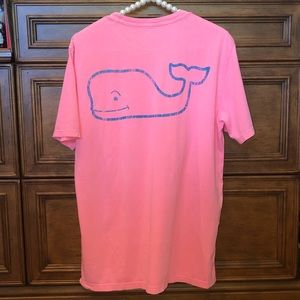 VINEYARD VINES| 🦋 t-shirt size Small!